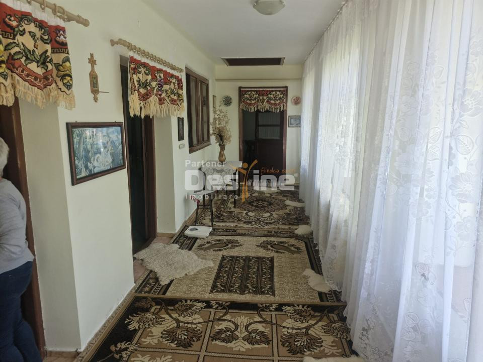 Casă frumoasă - zonă liniștită