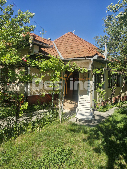 Casă frumoasă - zonă liniștită