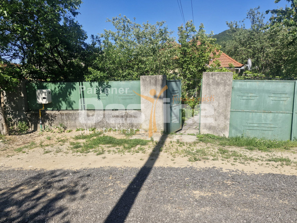 Casă frumoasă - zonă liniștită