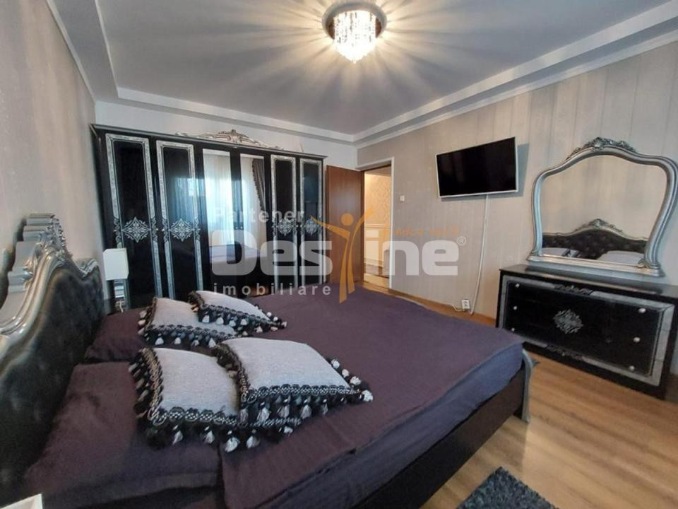 13 Septembrie-Sebastian | 3 camere | 80mp | 8/9 | parcare | 165.700 euro
