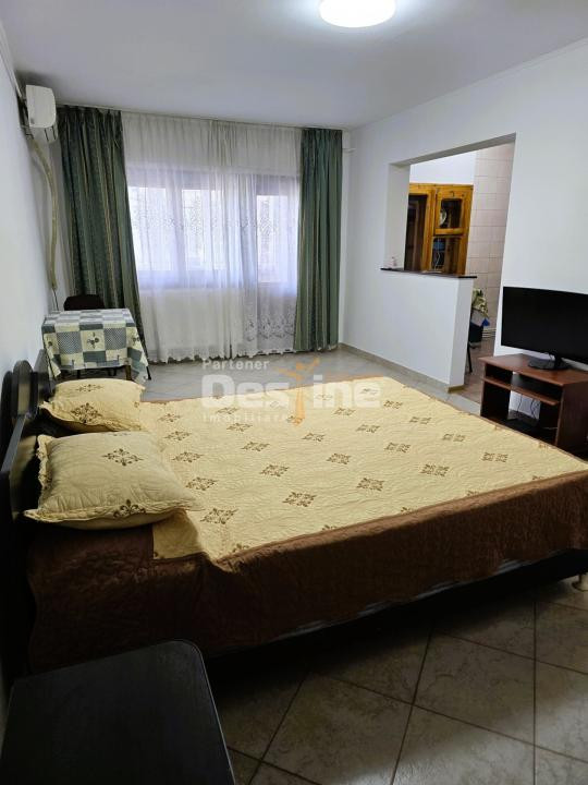 Garsonieră spațioasă de închiriat – Bd. Brăilei, Focșani