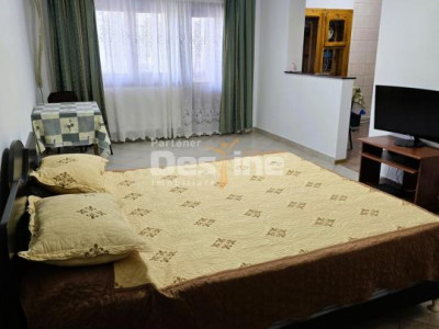 Garsonieră spațioasă de închiriat – Bd. Brăilei, Focșani