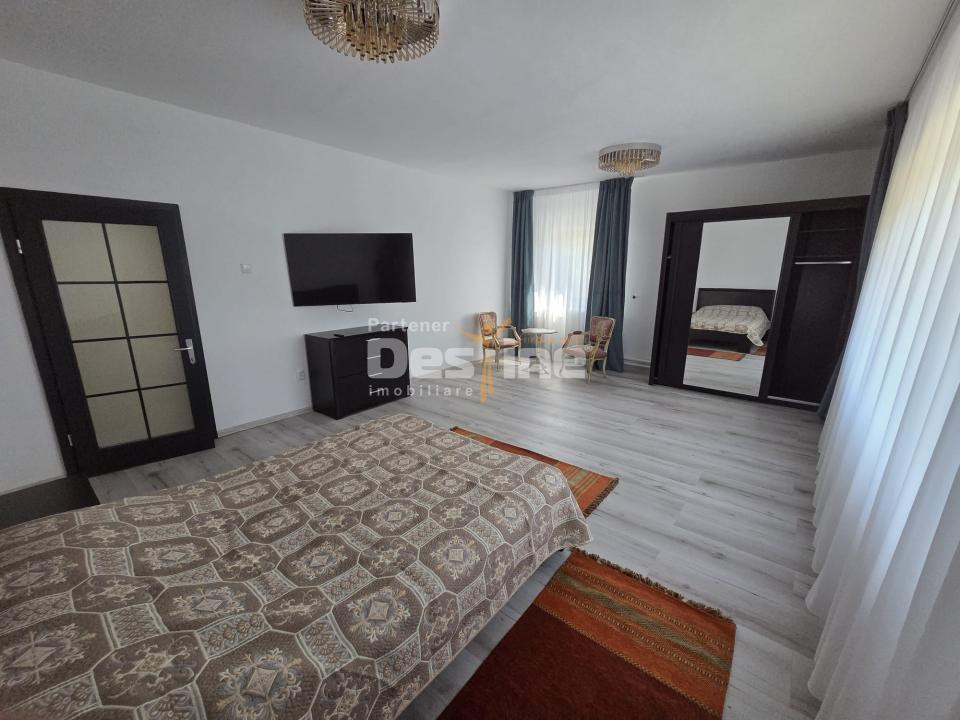 CASĂ DE LUX DE VÂNZARE | Zona REDIU | decomandat, 3 camere, 