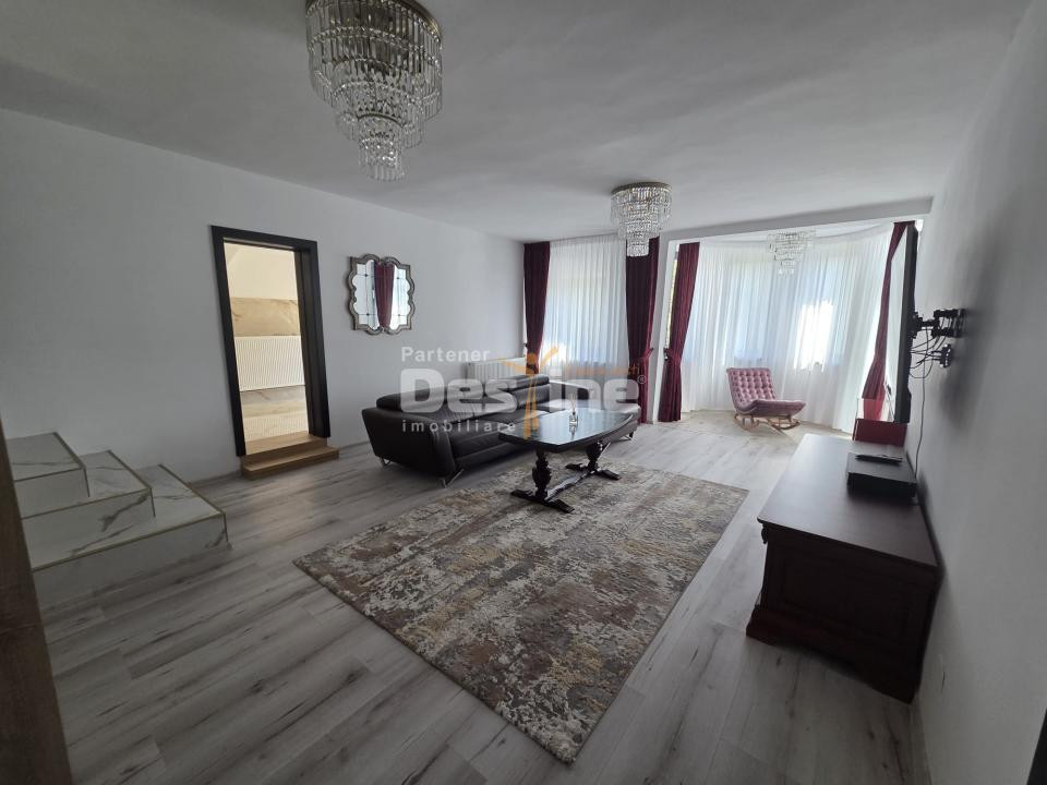 CASĂ DE LUX DE VÂNZARE | Zona REDIU | decomandat, 3 camere, 