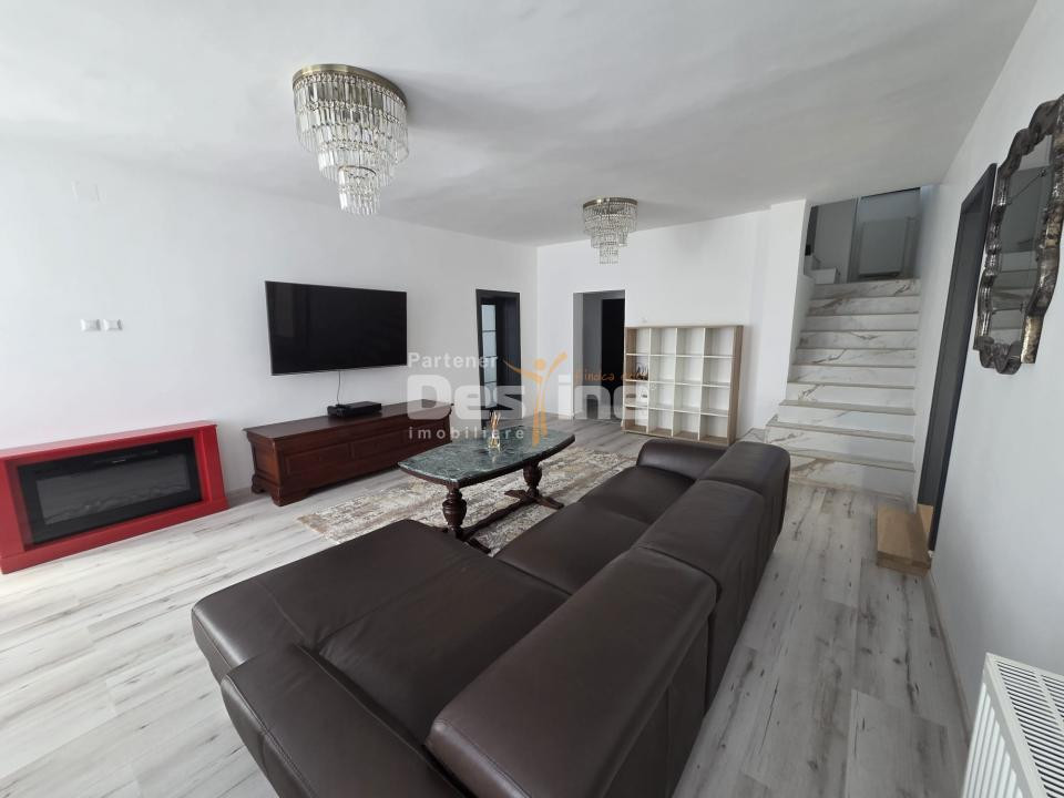 CASĂ DE LUX DE VÂNZARE | Zona REDIU | decomandat, 3 camere, 