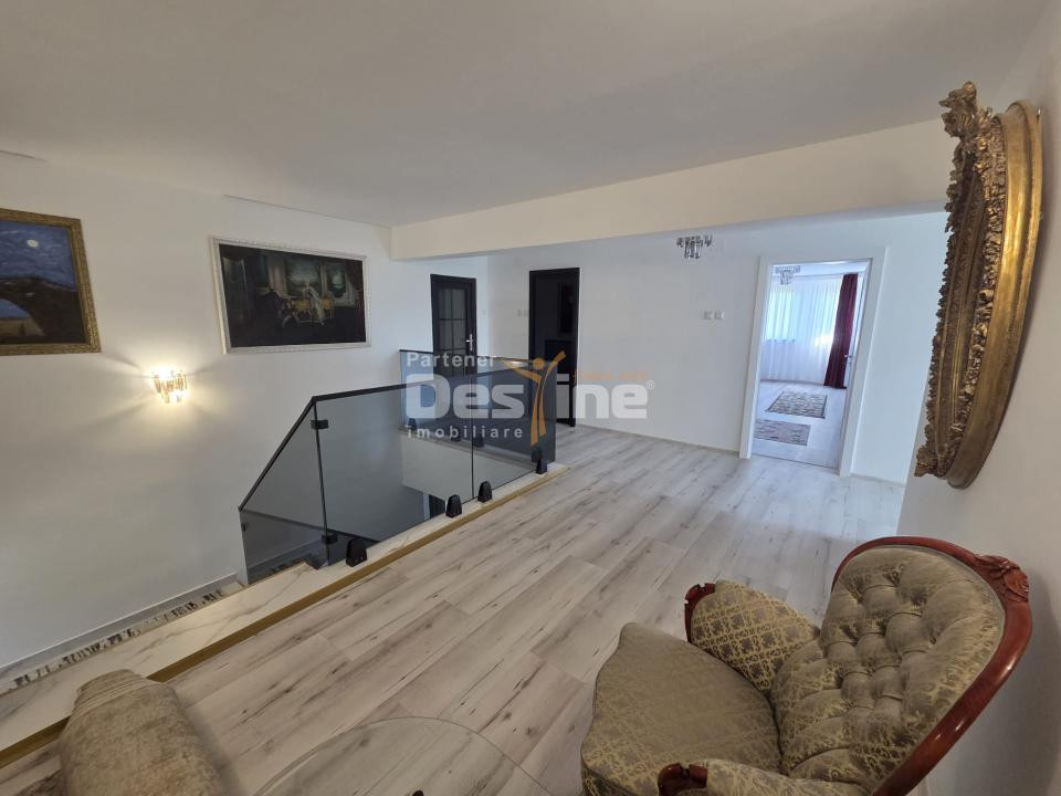 CASĂ DE LUX DE VÂNZARE | Zona REDIU | decomandat, 3 camere, 