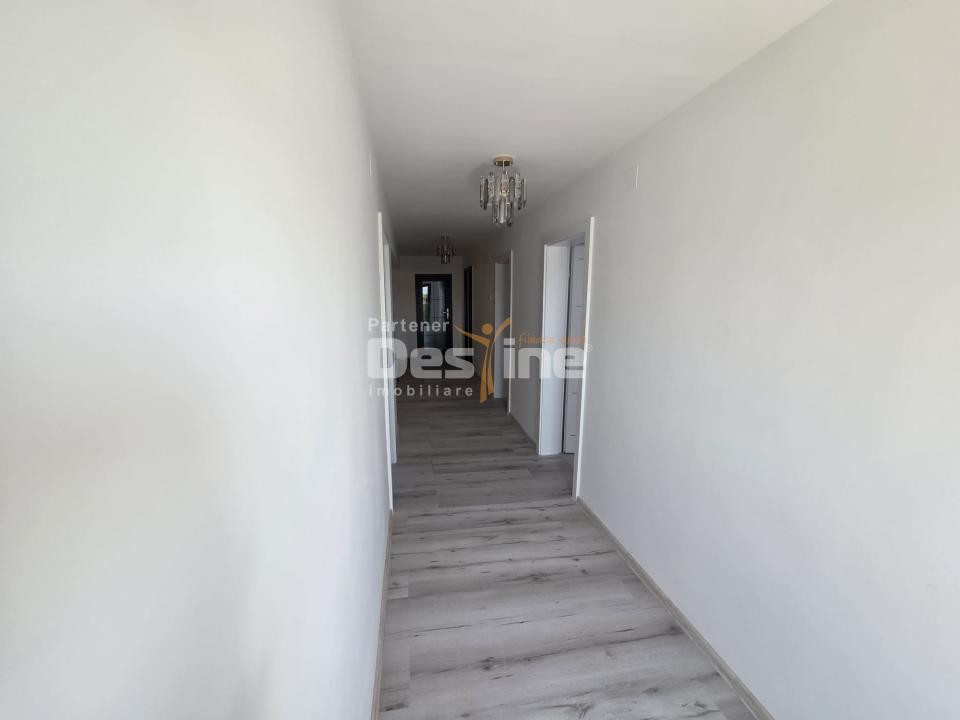 CASĂ DE LUX DE VÂNZARE | Zona REDIU | decomandat, 3 camere, 