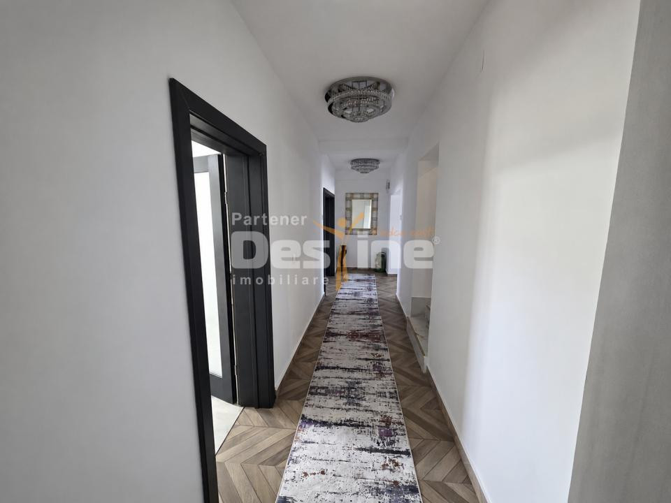 CASĂ DE LUX DE VÂNZARE | Zona REDIU | decomandat, 3 camere, 