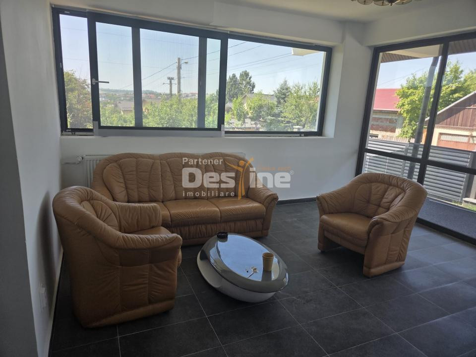 CASĂ DE LUX DE VÂNZARE | Zona REDIU | decomandat, 3 camere, 