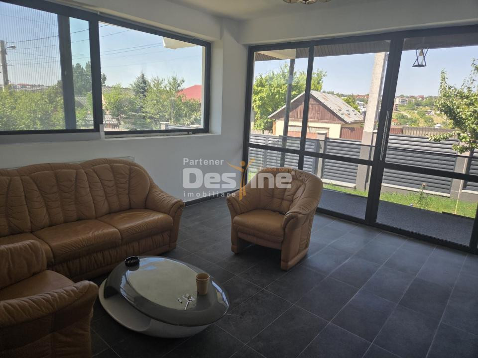 CASĂ DE LUX DE VÂNZARE | Zona REDIU | decomandat, 3 camere, 