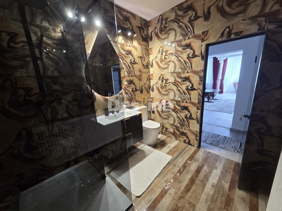 CASĂ DE LUX DE VÂNZARE | Zona REDIU | decomandat, 3 camere, 
