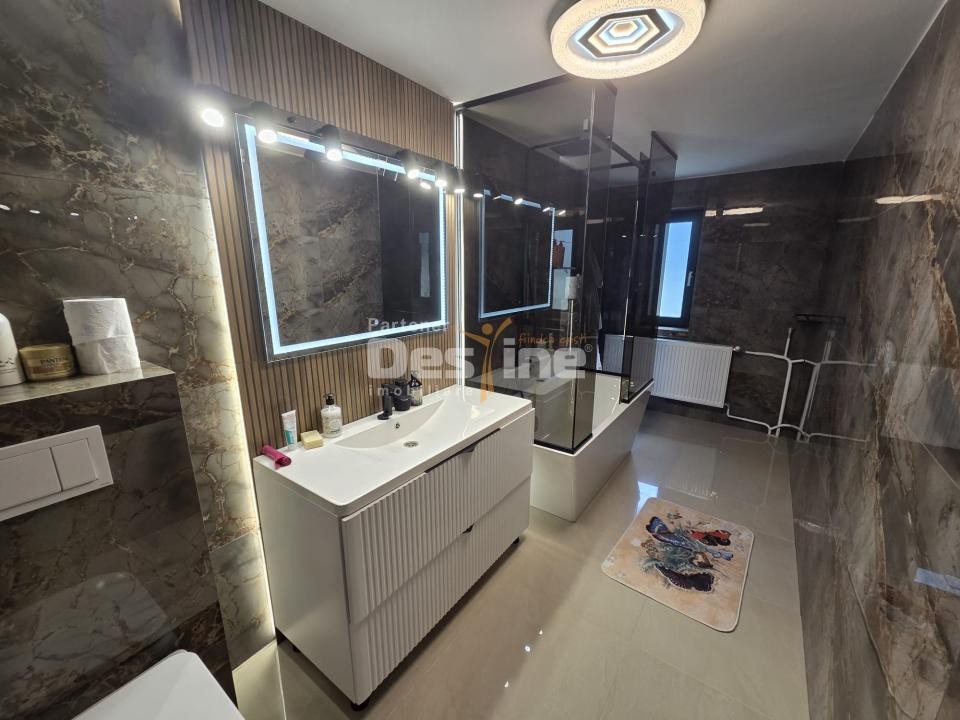 CASĂ DE LUX DE VÂNZARE | Zona REDIU | decomandat, 3 camere, 