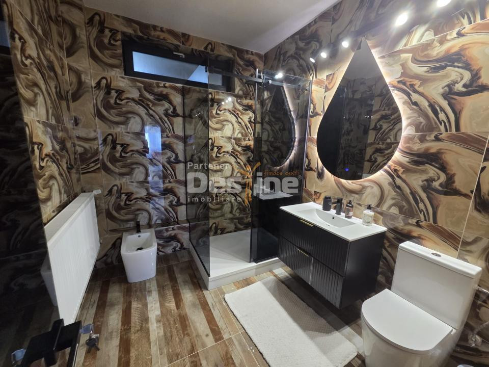 CASĂ DE LUX DE VÂNZARE | Zona REDIU | decomandat, 3 camere, 