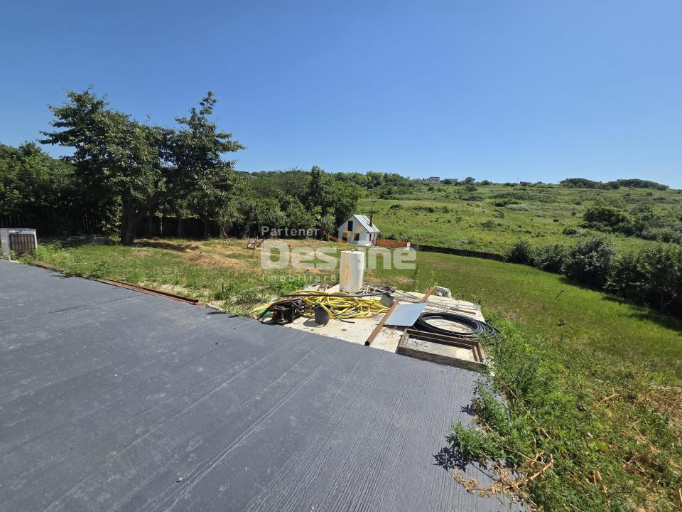 CASĂ DE LUX DE VÂNZARE | Zona REDIU | decomandat, 3 camere, 