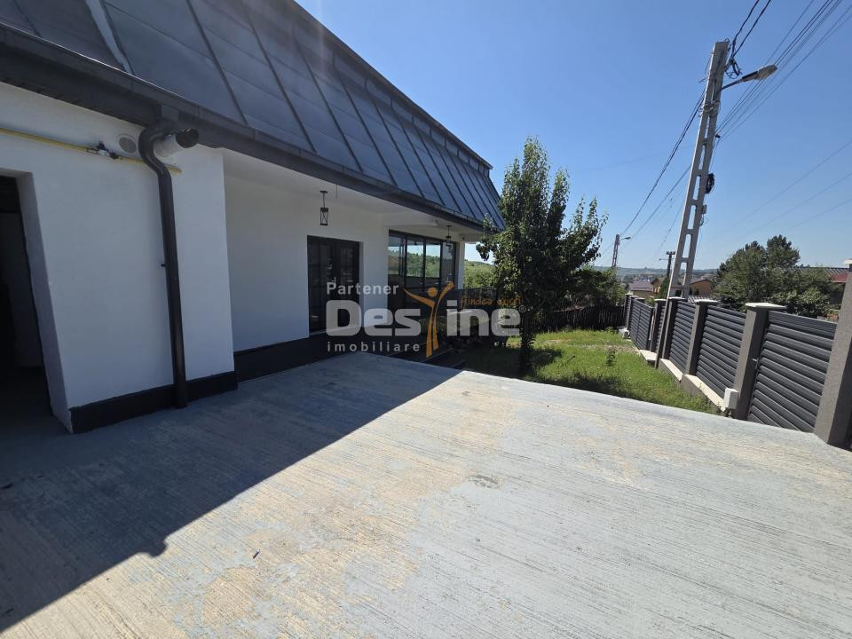 CASĂ DE LUX DE VÂNZARE | Zona REDIU | decomandat, 3 camere, 