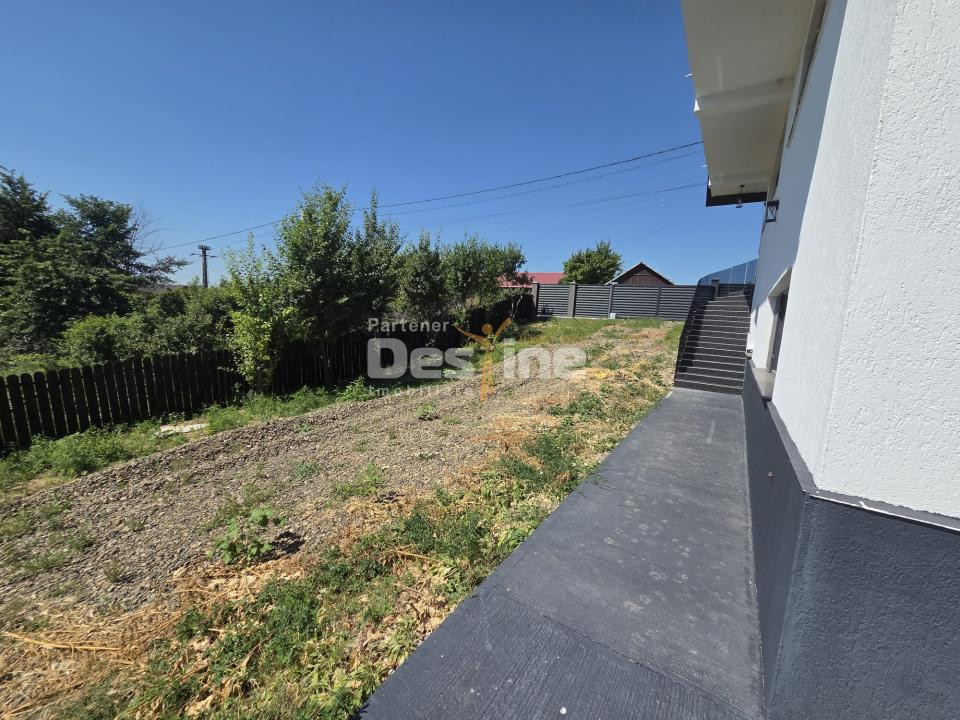CASĂ DE LUX DE VÂNZARE | Zona REDIU | decomandat, 3 camere, 