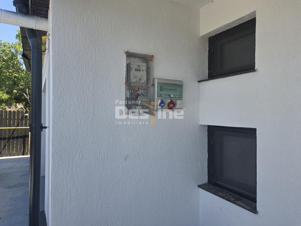 CASĂ DE LUX DE VÂNZARE | Zona REDIU | decomandat, 3 camere, 