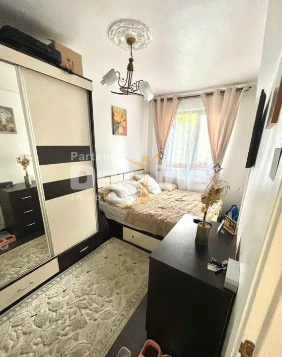 APARTAMENT 3 CAMERE SEMIDECOMANDAT 