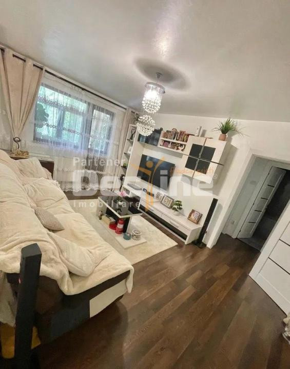 APARTAMENT 3 CAMERE SEMIDECOMANDAT 