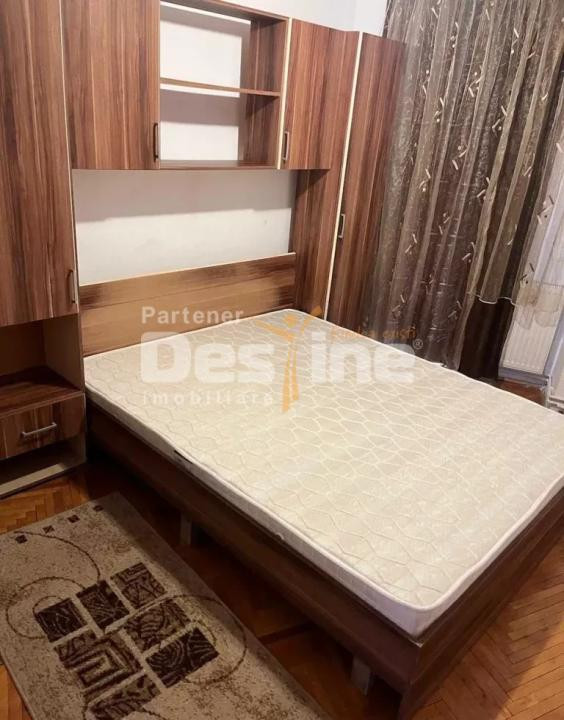 Inchiriez apartament 3 camere Zona Modern