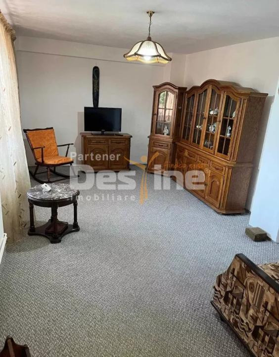 Inchiriez apartament 3 camere Zona Modern