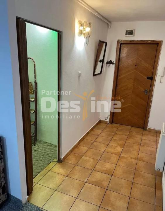 Inchiriez apartament 3 camere Zona Modern