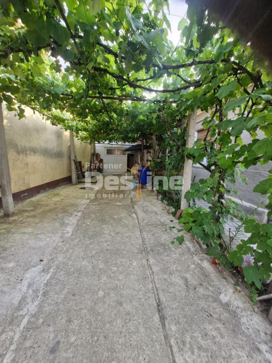 Casă frumoasă - zonă liniștită