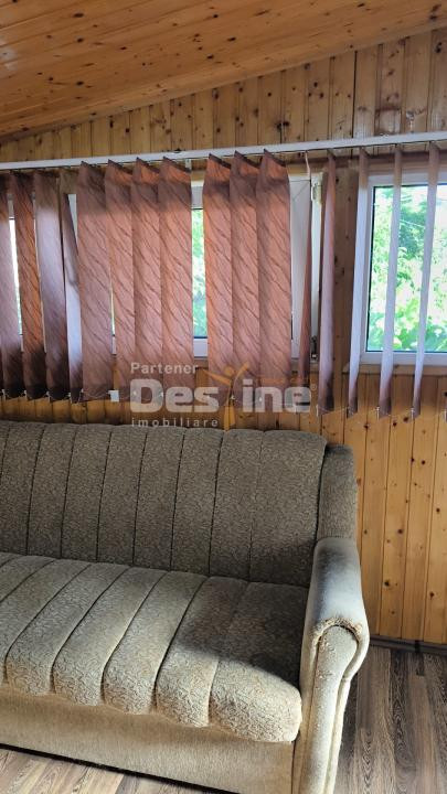 Casă P+E+M + corp secundar , 240 mp teren , 2 garaje , Metrou Bazilescu