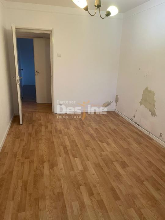 DE VANZARE AP 3 CAMEREIN DRUMUL TABEREI 