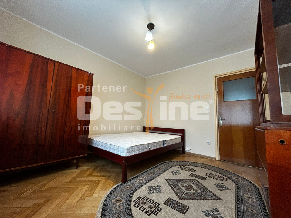 Apartament 3 camere decomandat 75 mp Copou Universitate