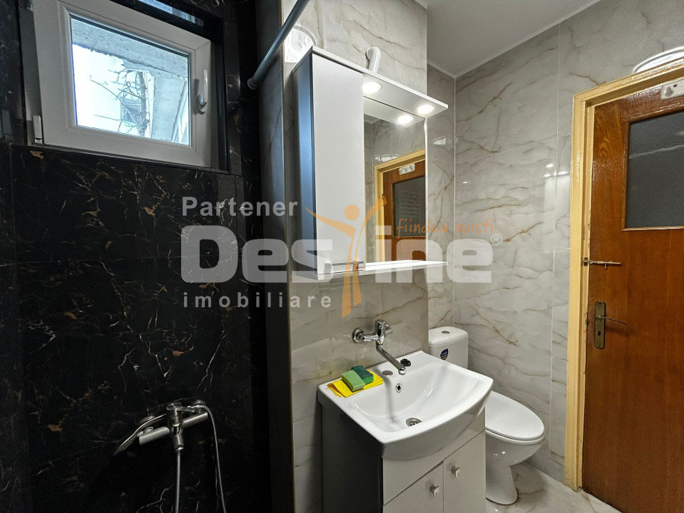 Apartament 3 camere decomandat 75 mp Copou Universitate