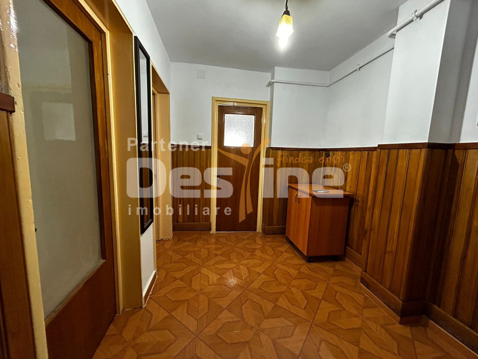 Apartament 3 camere decomandat 75 mp Copou Universitate