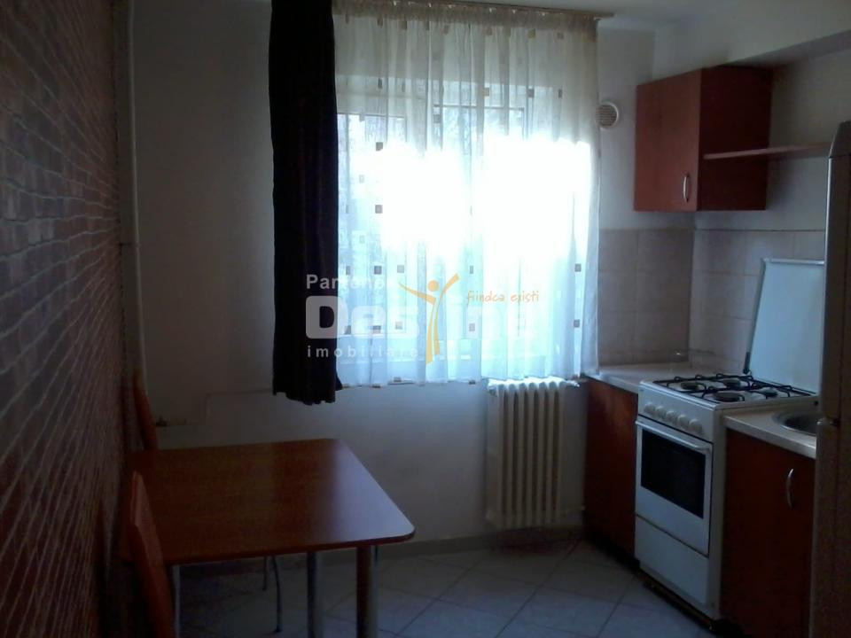Chirie Garsoniera 25 mp etaj intermediar, mobilata si utilat disponibila imediat