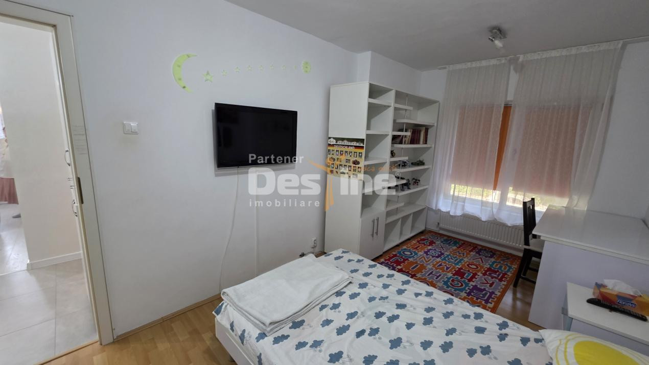 apartament decomandat 3 camere, 76 mp, mobilat, centrala, AC