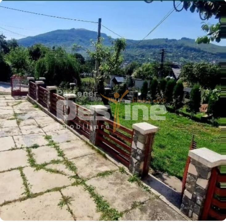 VAND CASA IN LOCALITATEA VALEA DOFTANEI