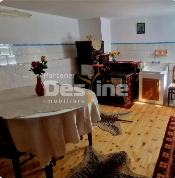 VAND CASA IN LOCALITATEA VALEA DOFTANEI