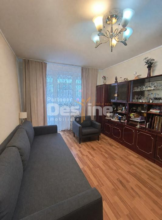 APARTAMENT 3 CAMERE ,DECOMANDAT ,