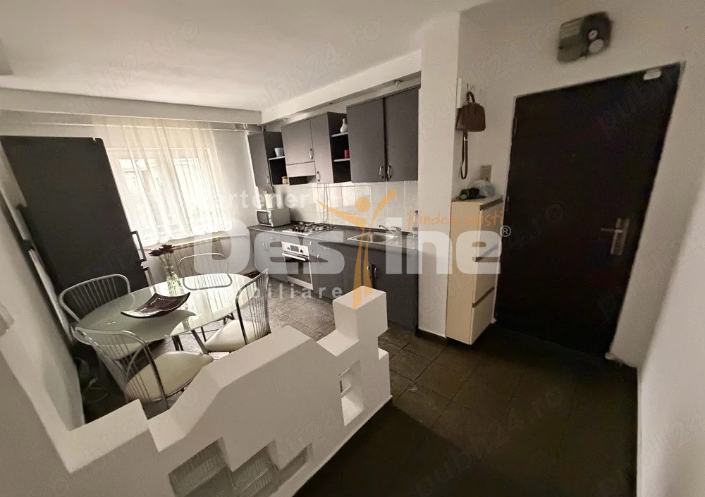 inchiriez apartament cu 3 camere