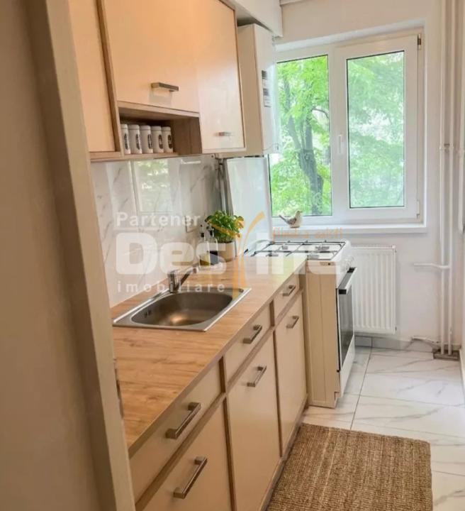 inchiriem apartament cu 3 camere