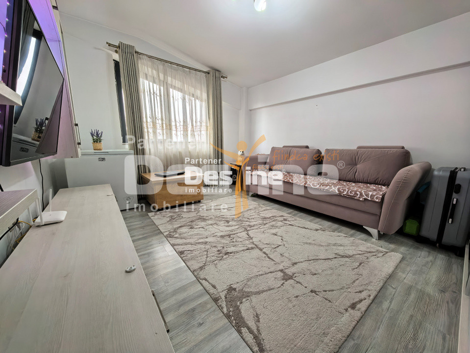 Apartament 2 camere decomandat 49 mp + balcon