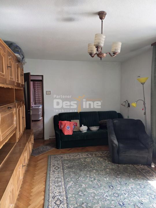 Apartament 2 camere, 2 balcoane, etaj intermediar, Bistrița 