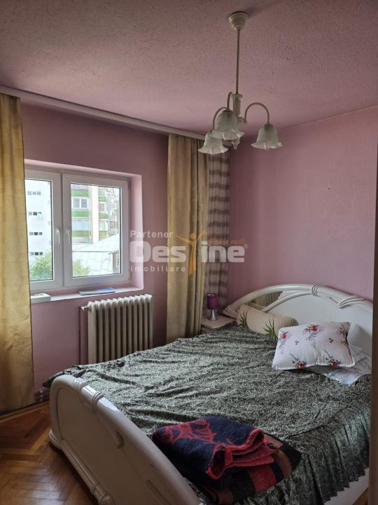 Apartament 2 camere, 2 balcoane, etaj intermediar, Bistrița 