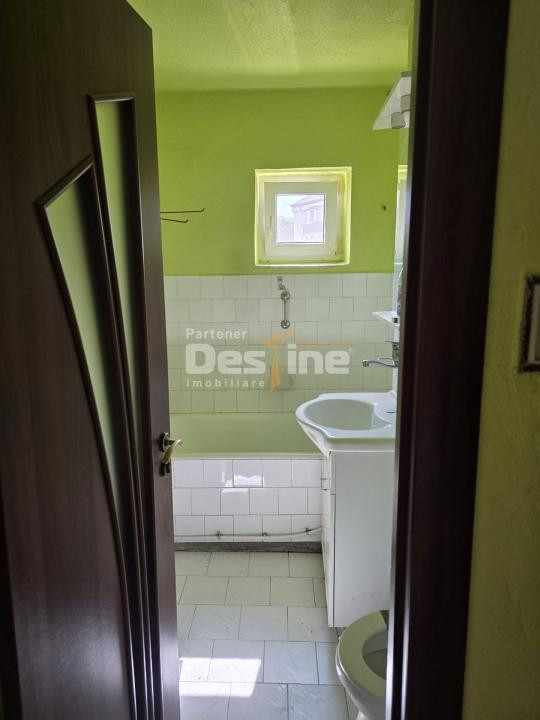 Apartament 2 camere, 2 balcoane, etaj intermediar, Bistrița 