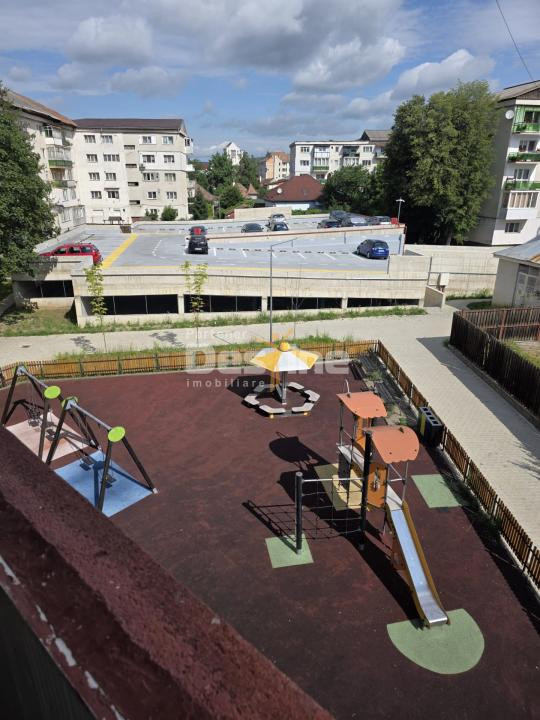 Apartament 2 camere, 2 balcoane, etaj intermediar, Bistrița 