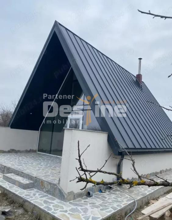 Vila in stil A-Frame, incalzire in pardoseala, panouri fotovoltaice, Magurele