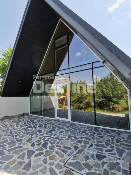 Vila in stil A-Frame, incalzire in pardoseala, panouri fotovoltaice, Magurele