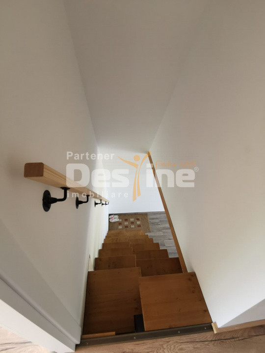 Vila in stil A-Frame, incalzire in pardoseala, panouri fotovoltaice, Magurele