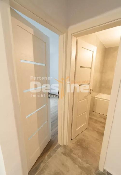 Apartament cu doua camere, decomandat, Soarelui. 