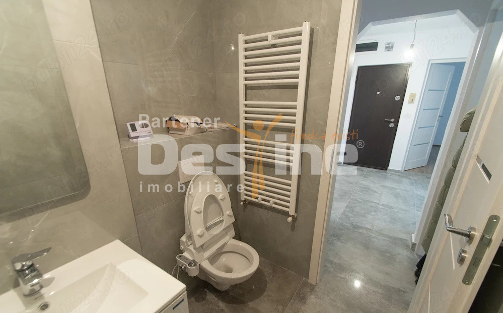 Apartament cu doua camere, decomandat, Soarelui. 