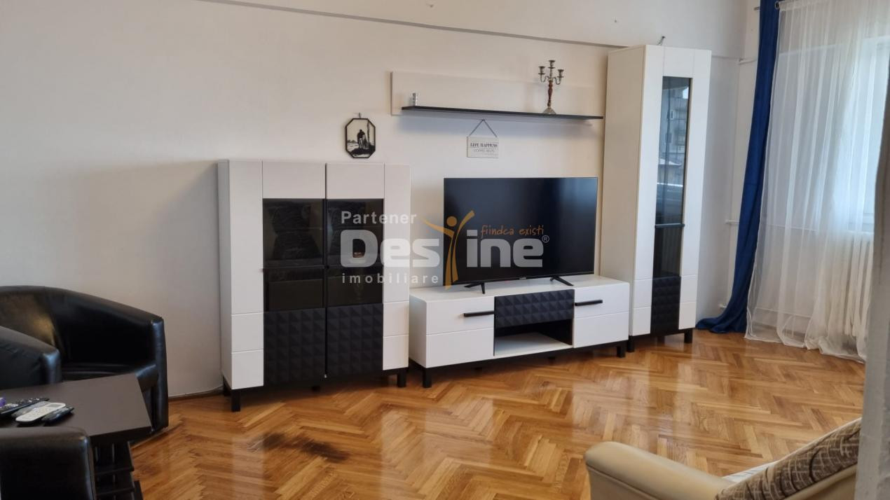 Apartament 3 camere decomandat ultracentral